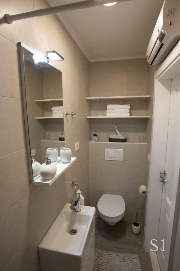 Morus Alba Apartment